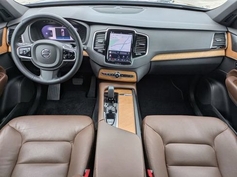Certified 2023 Volvo XC90 B6 Plus AWD/4WD image 21