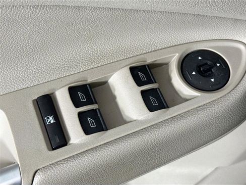 Used 2013 Ford Escape SE image 22