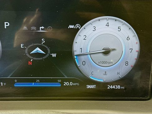 Certified 2023 Hyundai Tucson Limited AWD/4WD image 12