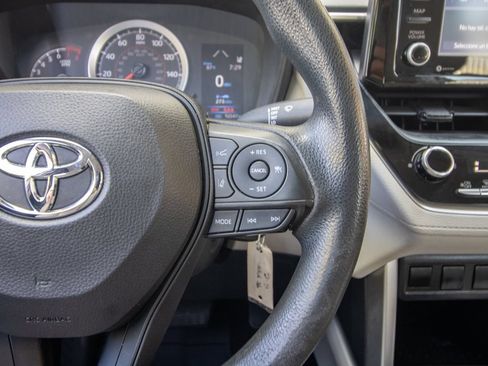 Used 2022 Toyota Corolla Cross L FWD image 32