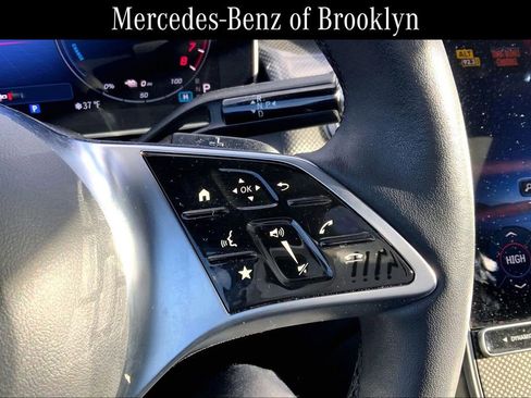 Used 2025 Mercedes-Benz GLC 350e GLC 350e image 24