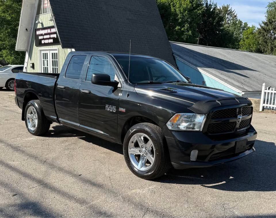 Used 2017 RAM 1500 Express AWD/4WD image 2