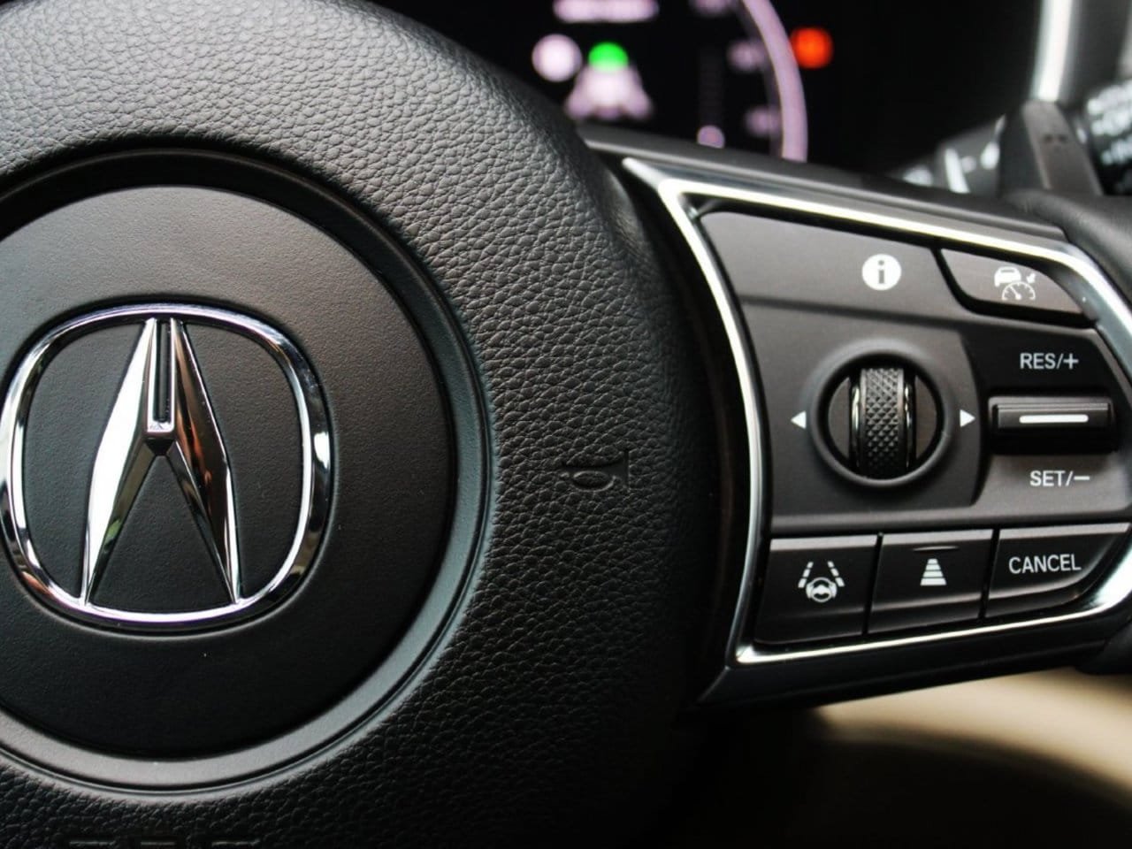 Used 2025 Acura MDX FWD image 34