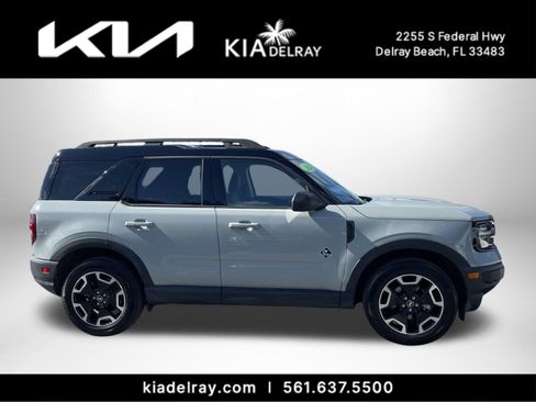 Used 2024 Ford Bronco Sport Outer Banks w/ Tech Package image 2