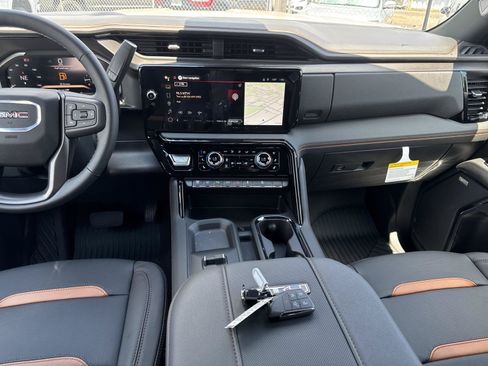 New 2026 GMC Sierra 2500 AT4 w/ AT4 Premium Plus Package AWD/4WD image 15