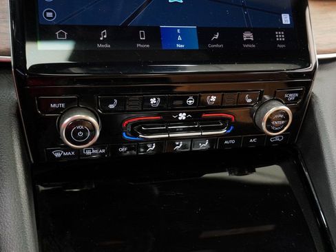 Certified 2024 Jeep Grand Cherokee L Summit w/ High Altitude Package image 35