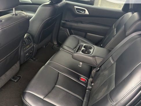 Used 2020 Nissan Pathfinder SL AWD/4WD image 21