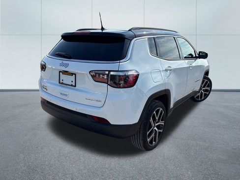 Used 2025 Jeep Compass Limited AWD/4WD image 4