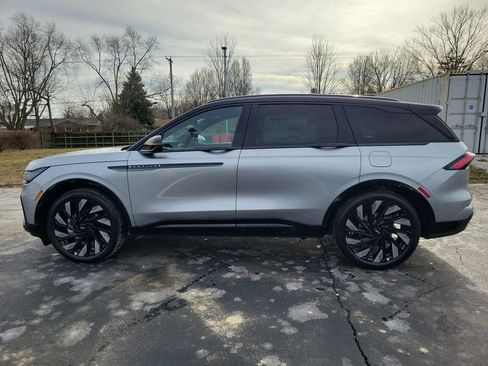 New 2026 Lincoln Nautilus Reserve image 7