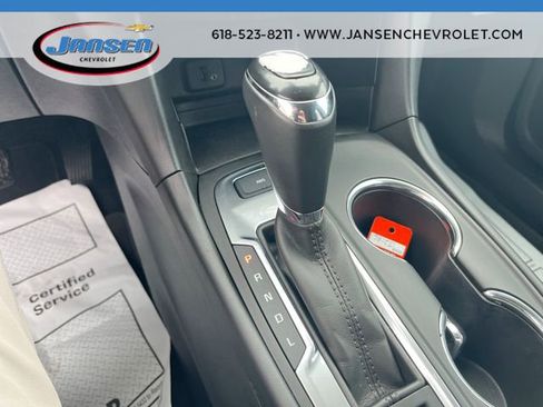 Used 2018 Chevrolet Equinox LT AWD/4WD image 16