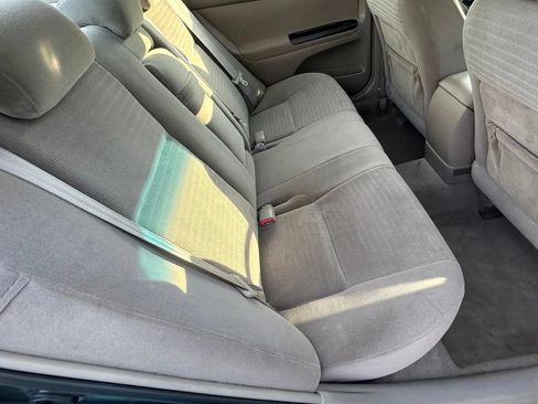 Used 2005 Toyota Camry LE FWD image 25