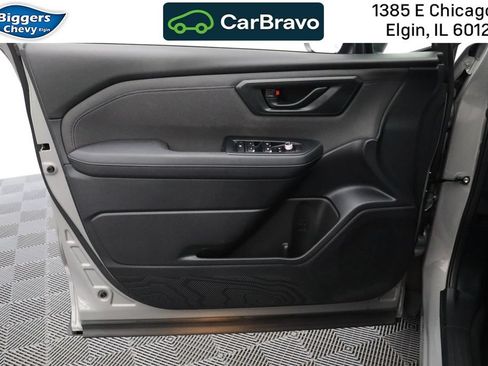 Used 2025 Subaru Forester Premium AWD/4WD image 12
