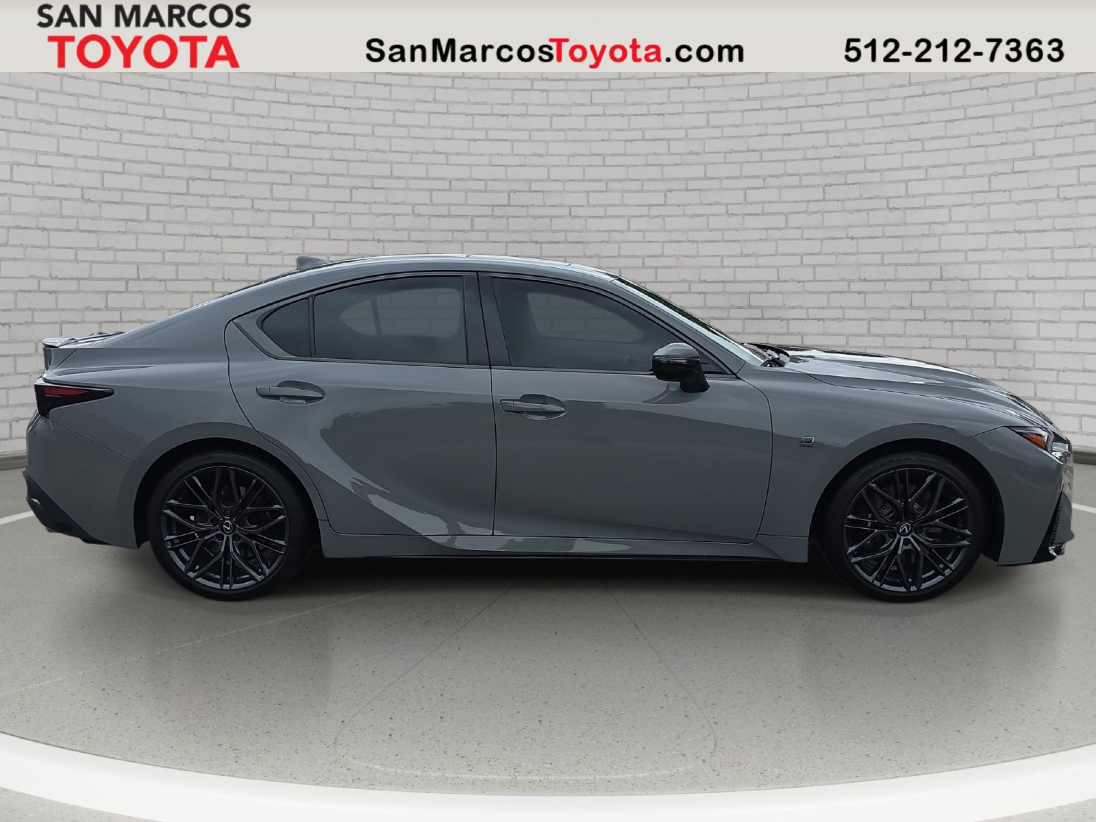 Used 2025 Lexus IS 500 RWD image 5