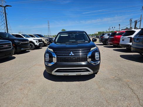 Used 2024 Mitsubishi Outlander SE FWD image 10