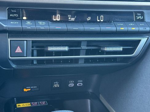 Used 2025 Toyota Camry LE image 22