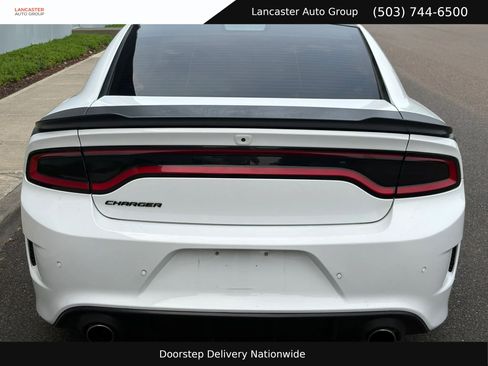 Used 2017 Dodge Charger R/T RWD image 5