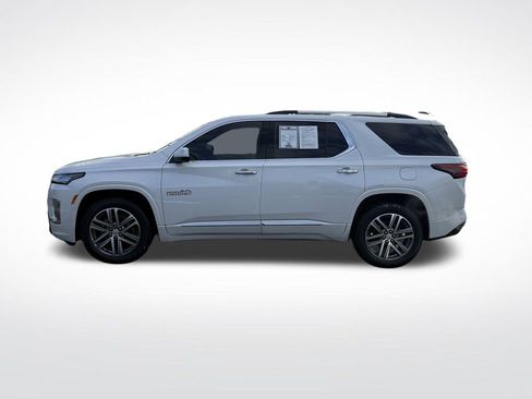 Used 2023 Chevrolet Traverse High Country image 4