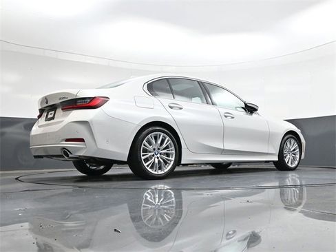 Used 2024 BMW 330e w/ Premium Package image 28