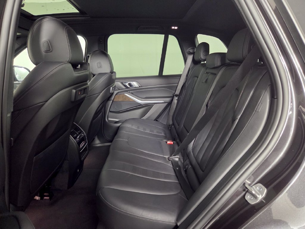 Used 2022 BMW X5 xDrive45e w/ Premium Package AWD/4WD image 23