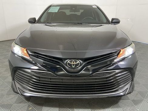 Used 2019 Toyota Camry LE FWD image 3