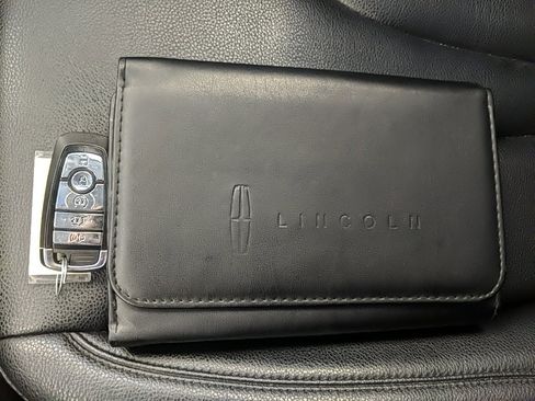 Certified 2022 Lincoln Nautilus AWD w/ Premium Package image 26