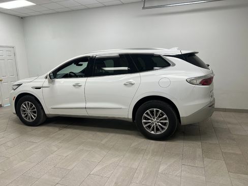Used 2024 Buick Enclave Premium image 10
