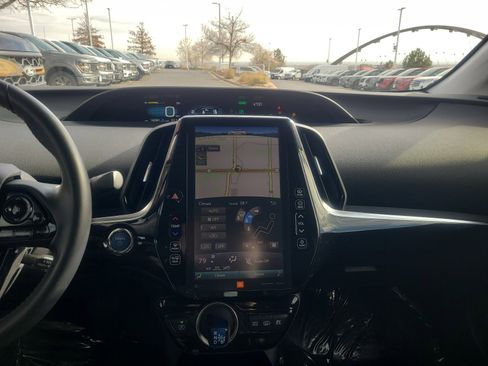 Used 2020 Toyota Prius Prime Limited image 12