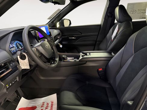 New 2026 Toyota Grand Highlander MAX Platinum image 17