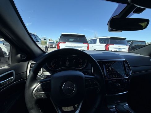 Used 2022 Jeep Grand Cherokee Limited image 16