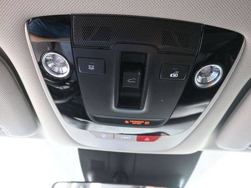 Used 2022 Kia Sorento SX FWD image 12