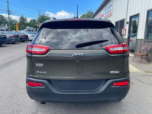 Used 2015 Jeep Cherokee Latitude AWD/4WD image 5