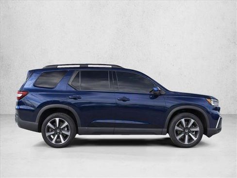 Used 2023 Honda Pilot Touring image 8