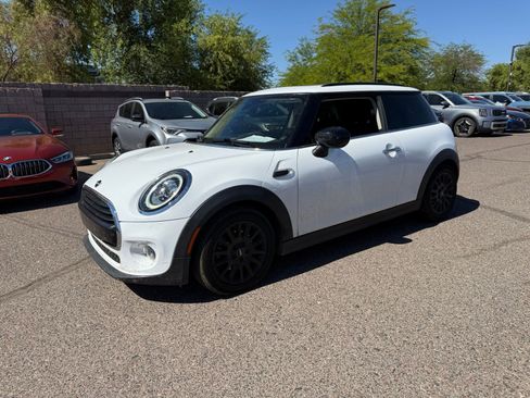 Used 2020 MINI Cooper 2-Door Hardtop FWD image 1