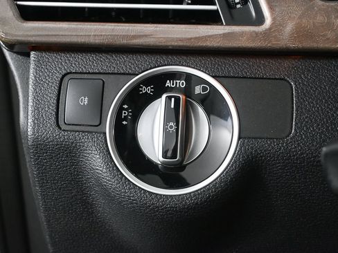 Used 2013 Mercedes-Benz E 350 Sedan image 8