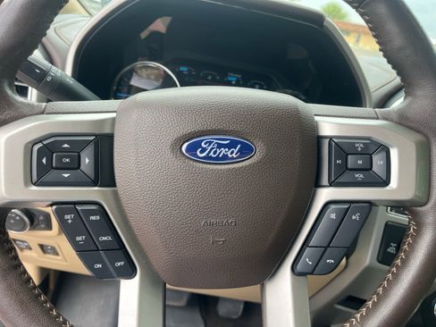 Used 2020 Ford F150 Lariat w/ Equipment Group 502A Luxury image 14