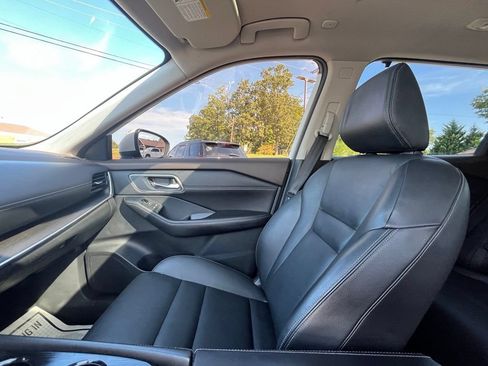 Used 2021 Nissan Rogue SL FWD image 26