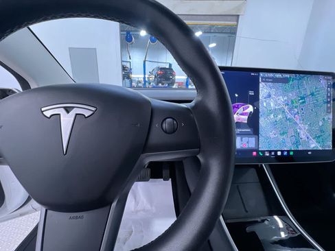 Used 2020 Tesla Model 3 Long Range AWD/4WD image 19