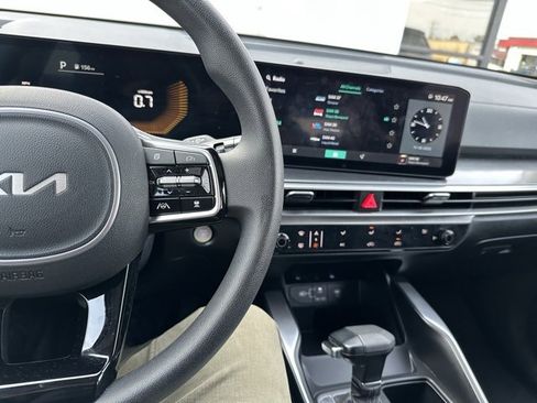 Certified 2024 Kia Sorento LX image 36