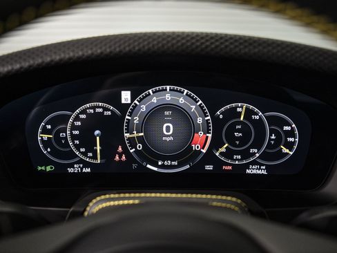 Used 2025 Porsche 911 GT3 RWD image 41