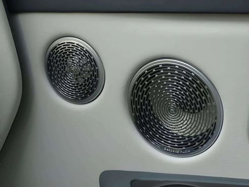 Certified 2021 Rolls-Royce Cullinan image 17