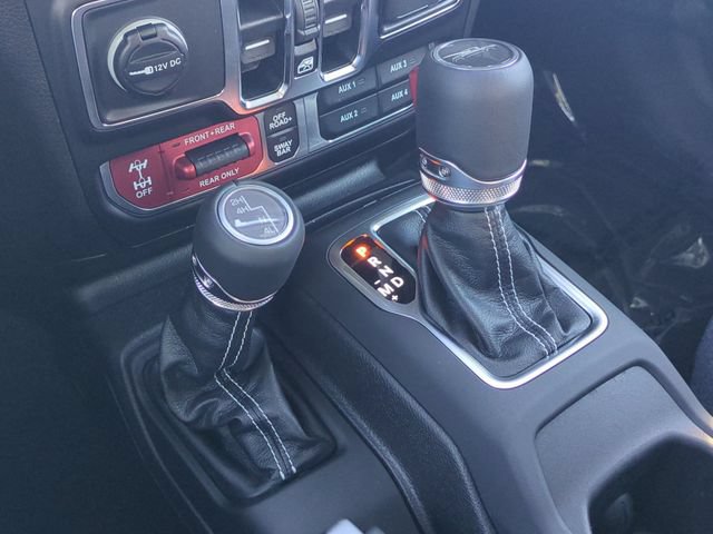 New 2026 Jeep Gladiator Rubicon w/ Rockslide Package AWD/4WD image 24