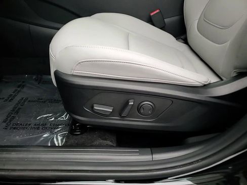 Certified 2025 Hyundai Santa Cruz SEL image 14