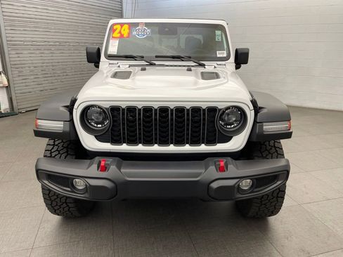 Certified 2024 Jeep Gladiator Rubicon AWD/4WD image 8