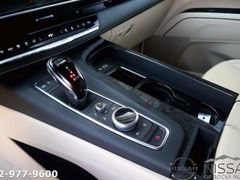 Used 2023 Cadillac Escalade Premium Luxury w/ Performance Package image 22