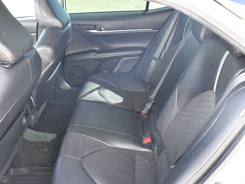 Used 2022 Toyota Camry XSE FWD image 23