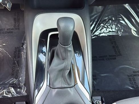 Certified 2025 Toyota Corolla LE image 25