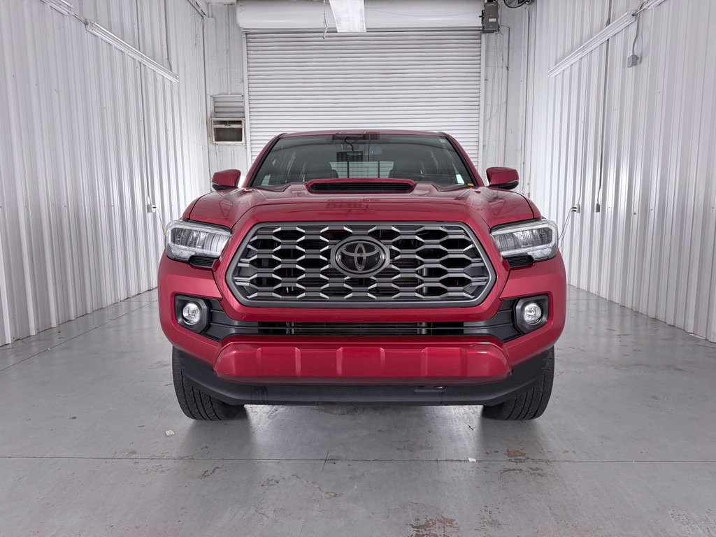 Used 2022 Toyota Tacoma TRD Sport w/ TRD Premium Sport Package AWD/4WD image 2