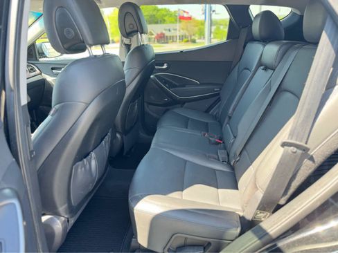 Used 2017 Hyundai Santa Fe Sport FWD image 6