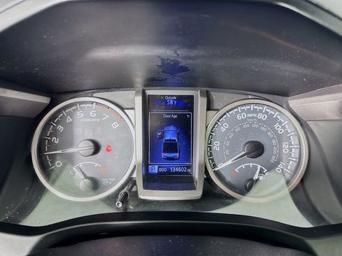 Used 2018 Toyota Tacoma SR5 image 17