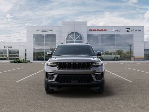 New 2025 Jeep Grand Cherokee Limited w/ Black Appearance Package AWD/4WD image 7